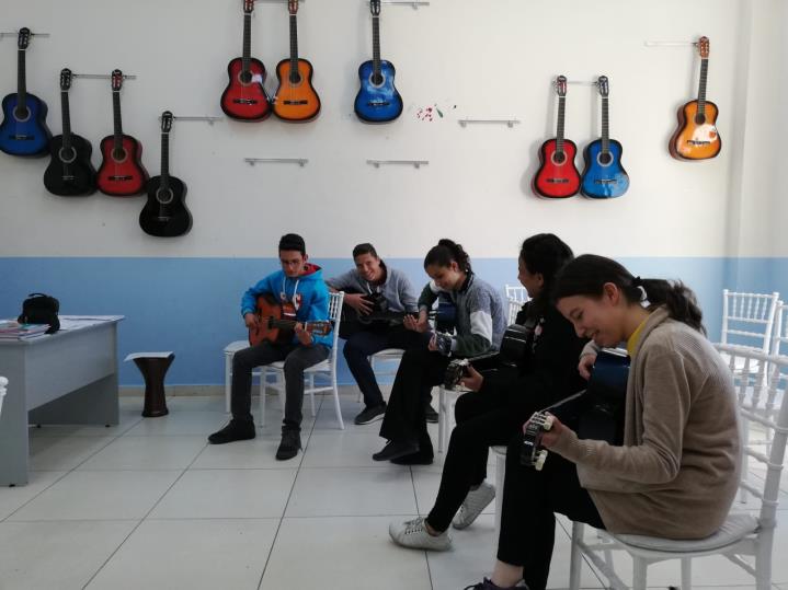 Müzik Atölyesi Gitar Dersi